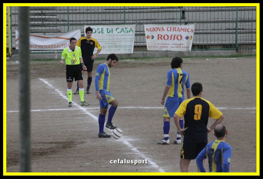 111210 Futura 158_tn.jpg
